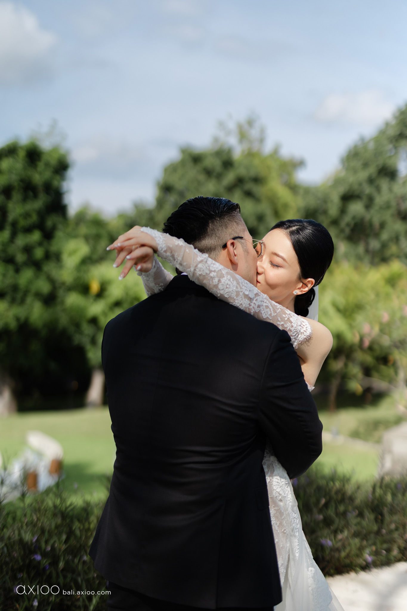 Axioo: The Pulse of Love